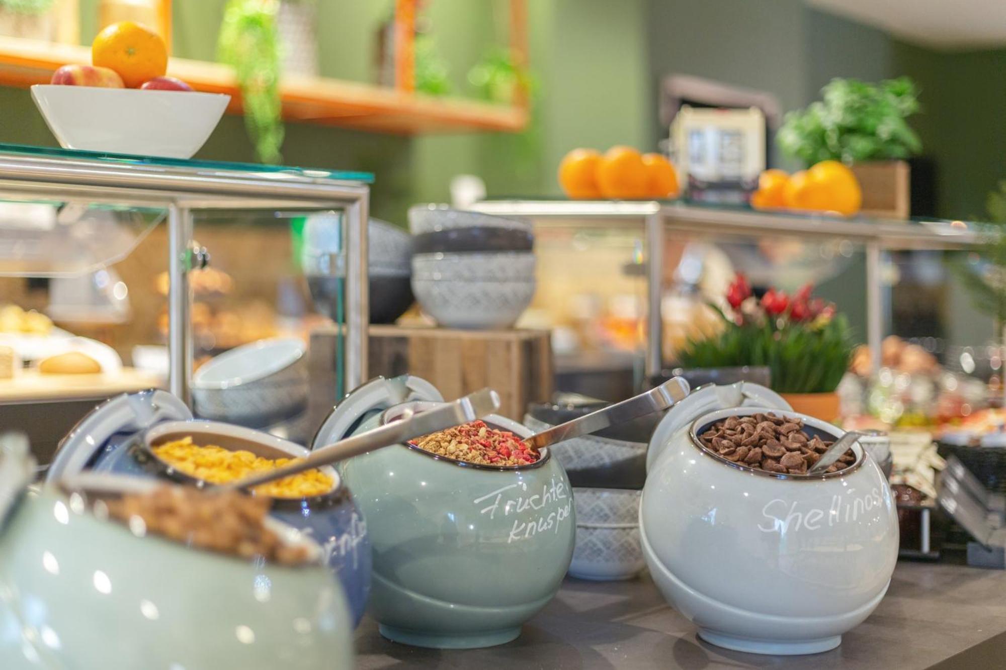 Holiday Inn - The Niu, Amity Potsdam By Ihg Bagian luar foto