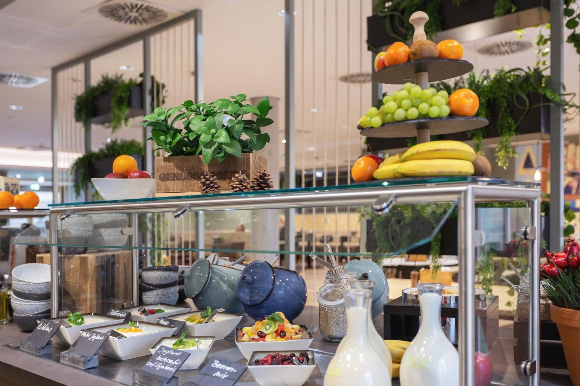 Holiday Inn - The Niu, Amity Potsdam By Ihg Bagian luar foto