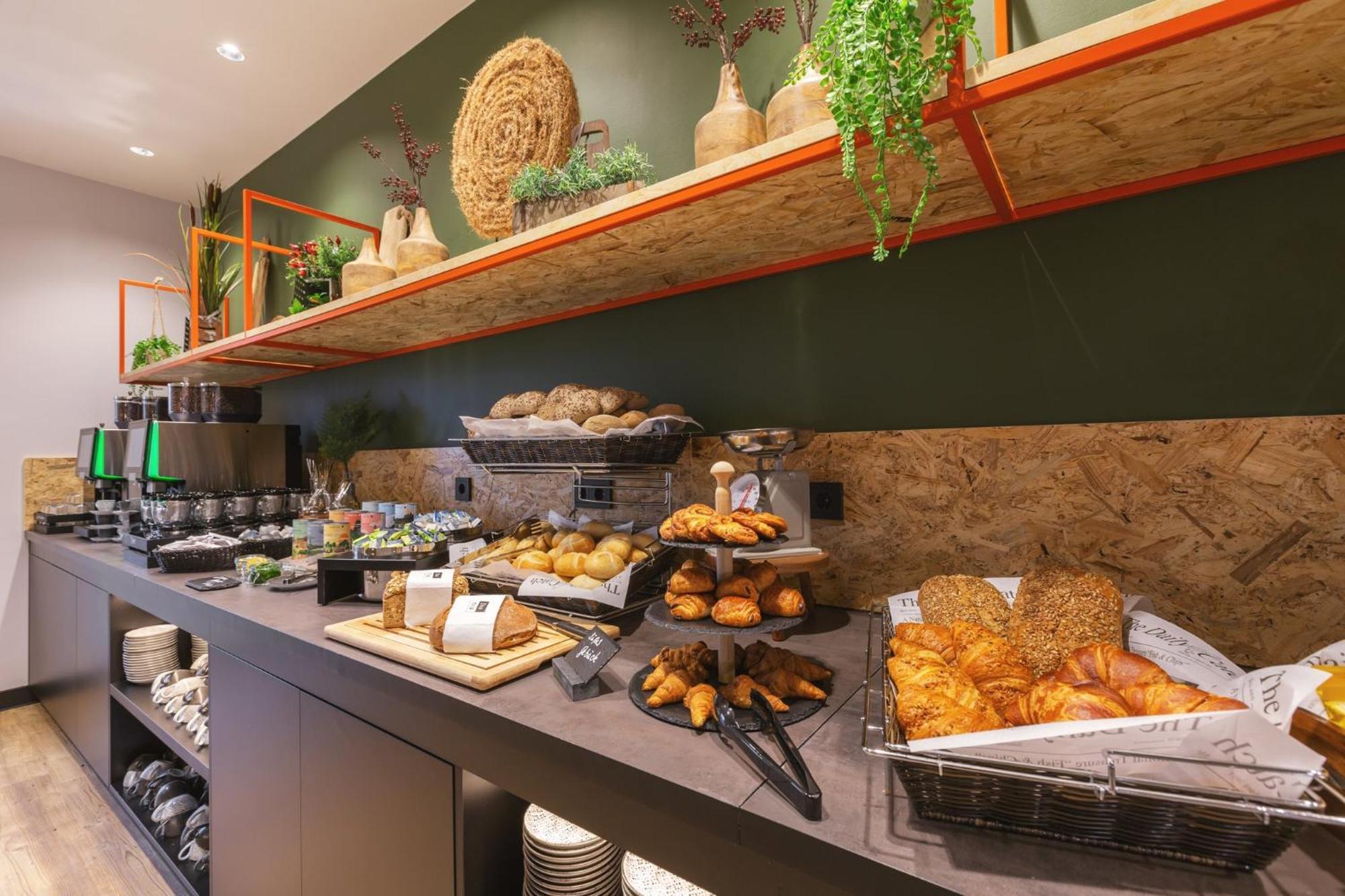 Holiday Inn - The Niu, Amity Potsdam By Ihg Bagian luar foto