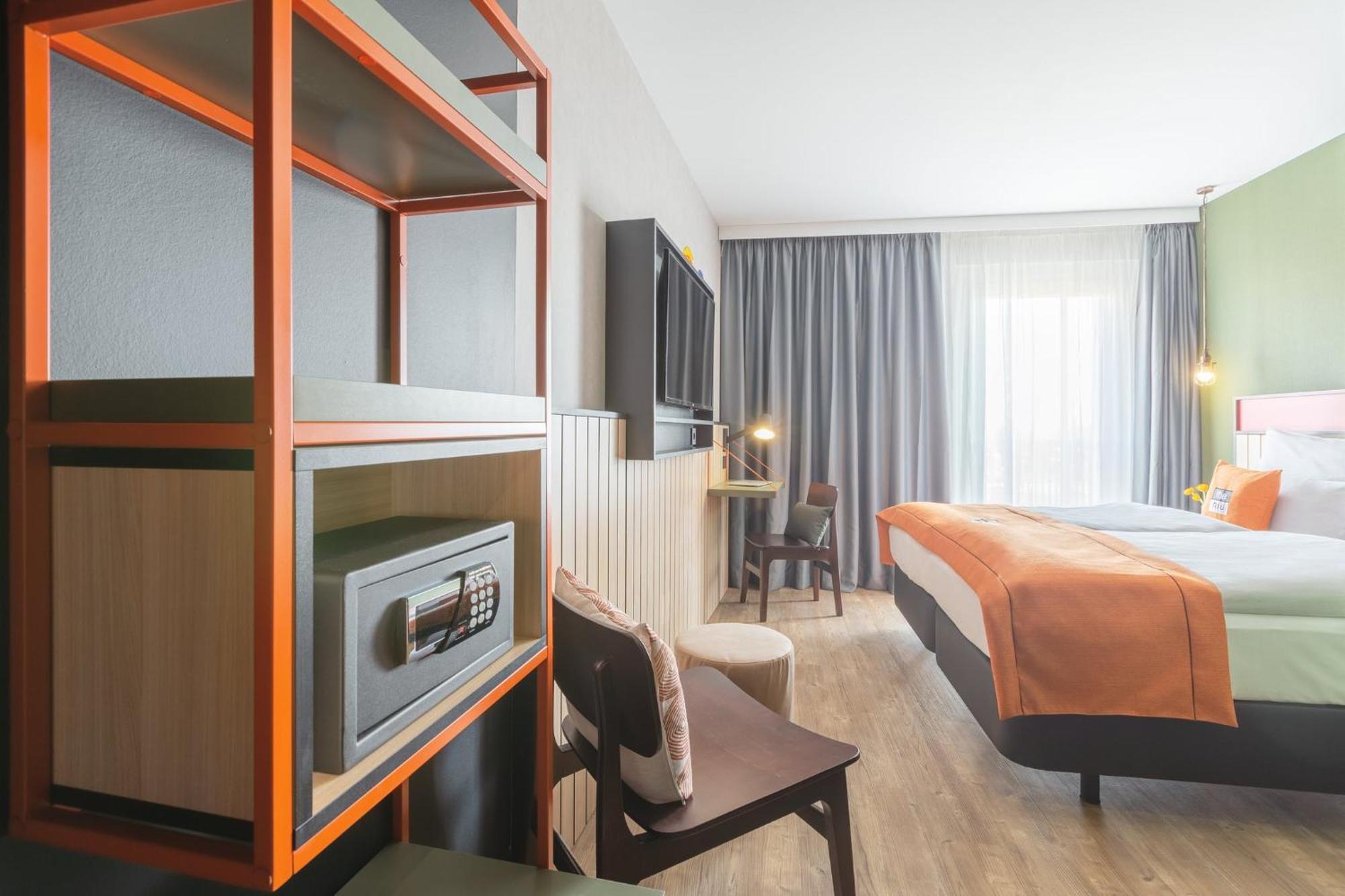 Holiday Inn - The Niu, Amity Potsdam By Ihg Bagian luar foto